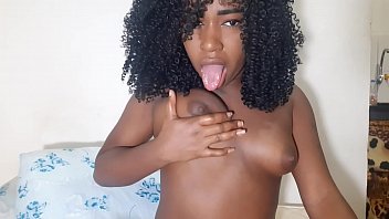 Sexo prono de mulatas muito lindas e gosotosas