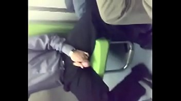 Abuso no metrô com gay sexo