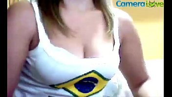 Acompanhante linda faz sexo ao vivo