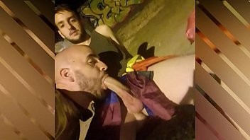 Sexo gay boquete em publico brasil