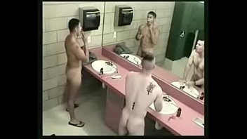 Xvideos gay sexo no vestiario