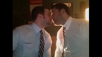 Sex kiss gay