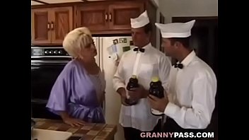 Sex granny hard abuso