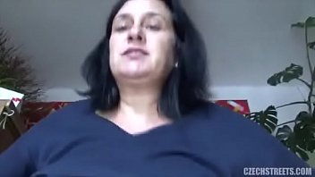 Sexo anal com maduras carentes