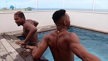 Sexo grupal entre negros gay com muito carinho