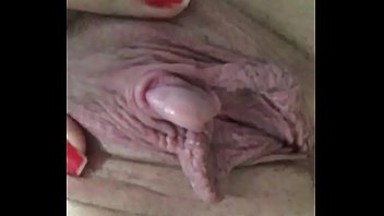 Sexo clitóris grande que parece um penis