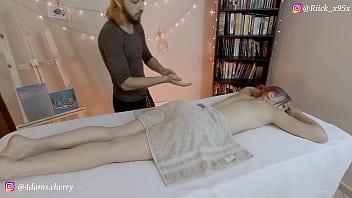 Mulher dominadora massagem sex