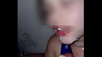 Sexo mulher morena levado gozada na boca