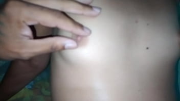 Video sexo novinha do peito durinho