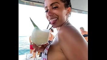 Anitta rebolando fazendo sexo