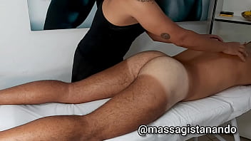 Massagem com sexo gay erótica e relaxante entre homens