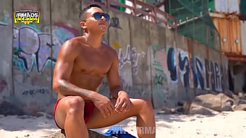 Sexo gay com bombeiro dotado brasileiro