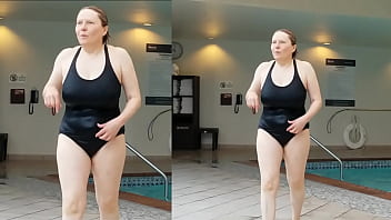 Swimsuit sex babe olhada ao seu prazer