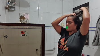 Sexo mamãe gostosa e uma adolescente