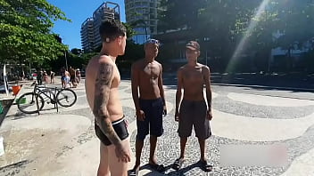 Sexo gay brasileiro novinho da academia