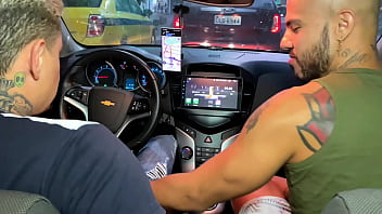 Sexo emtre gays brasileiros uber