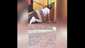 Muleque pega menina na escola a força porno sexo