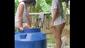 Menina sex da favela tomando banho
