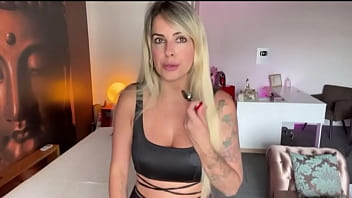 Brasileira peituda sexo oral