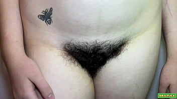 Sexo anal com bundudas peludas