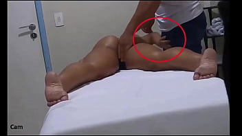 Mulher filma massagem c sexo