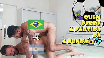Sexo gay brasileiro gozando na boca