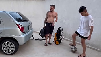 Sexo peludo dentro do carro gay gif