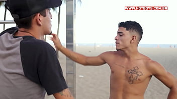 Dando pro padrasto sexo gay brasileiro