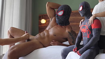 Spiderman gay
