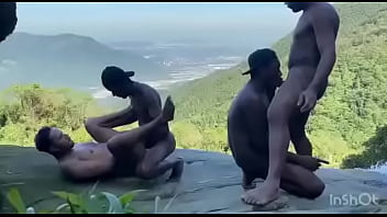 Gays fazendo sexo interracial brasileiro