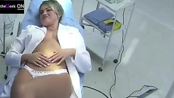 Https xvideos.tv.br famosas-peladas sexo-escondido-com-a-ellen-roche-playboy