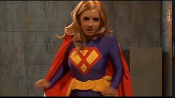 Cosplay mulher maravilha e supergirl sexo