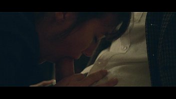 Filme recente de travestis no cinema com cena de sexo