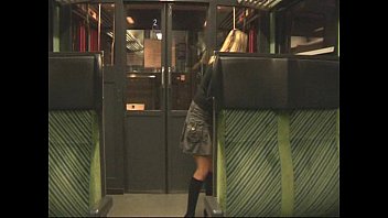 Video sexo esfregando no trem
